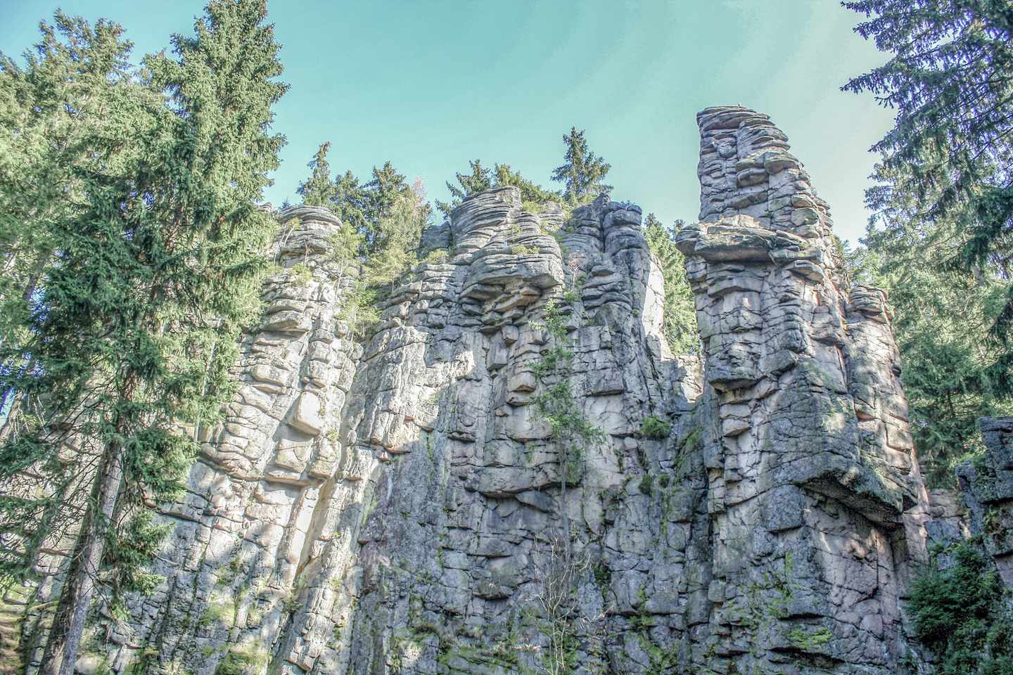deutschland-sachsen-erzgebirge-teufelsstein-steinbach-g-1131645797.jpg