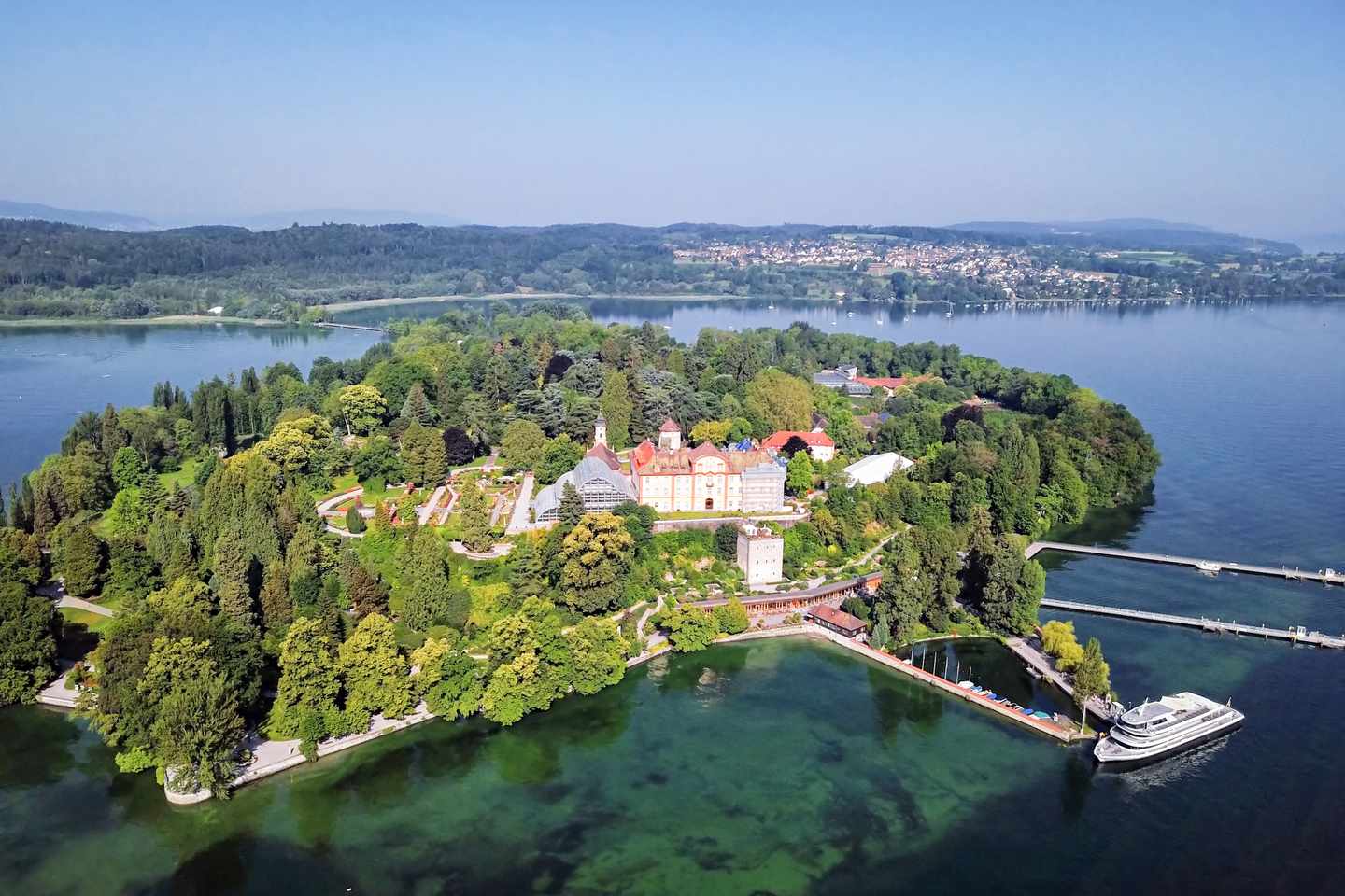 deutschland-bodensee-luftbild-insel-mainau-g-1509308760.jpg