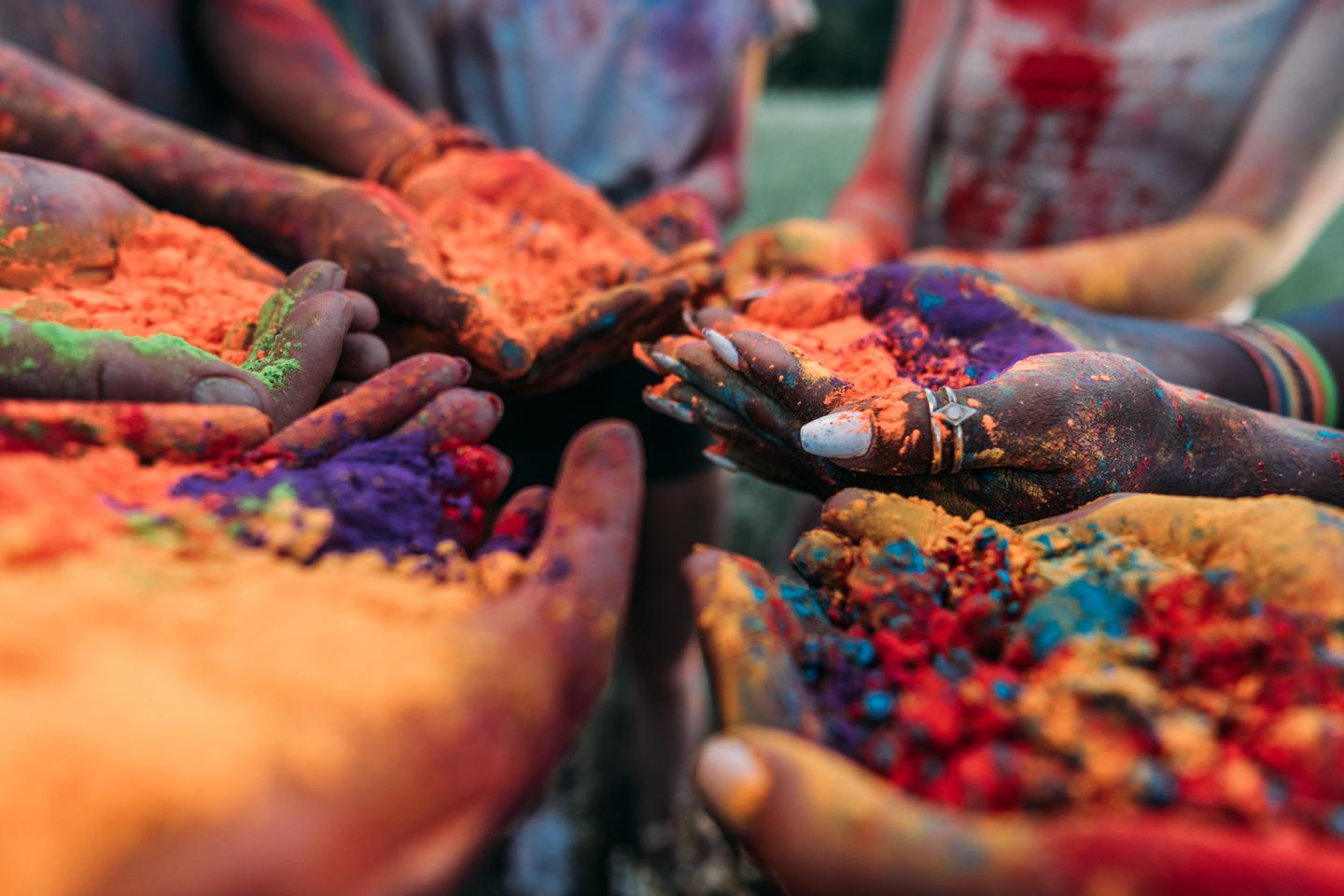 bltceb95efab3c09988-indien-holi-fest-farben-t-820879410.jpg indien-holi-fest-farben-t-820879410.jpg