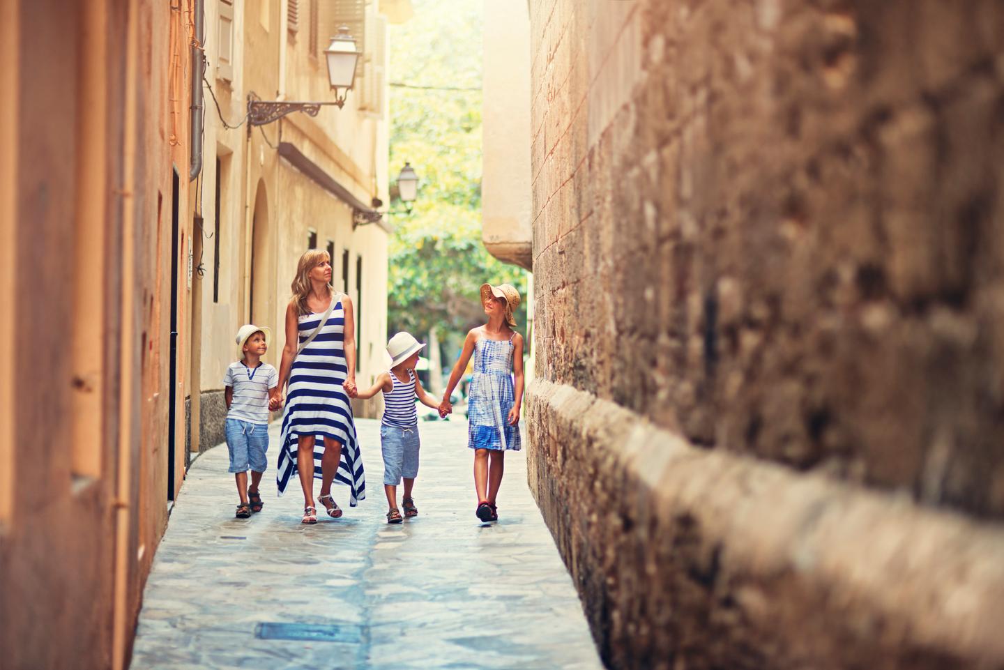 familienhotel-palma-de-mallorca-g-683514878.jpg