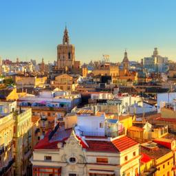 spanien-valencia-altstadt-klein-g-628390276.jpg