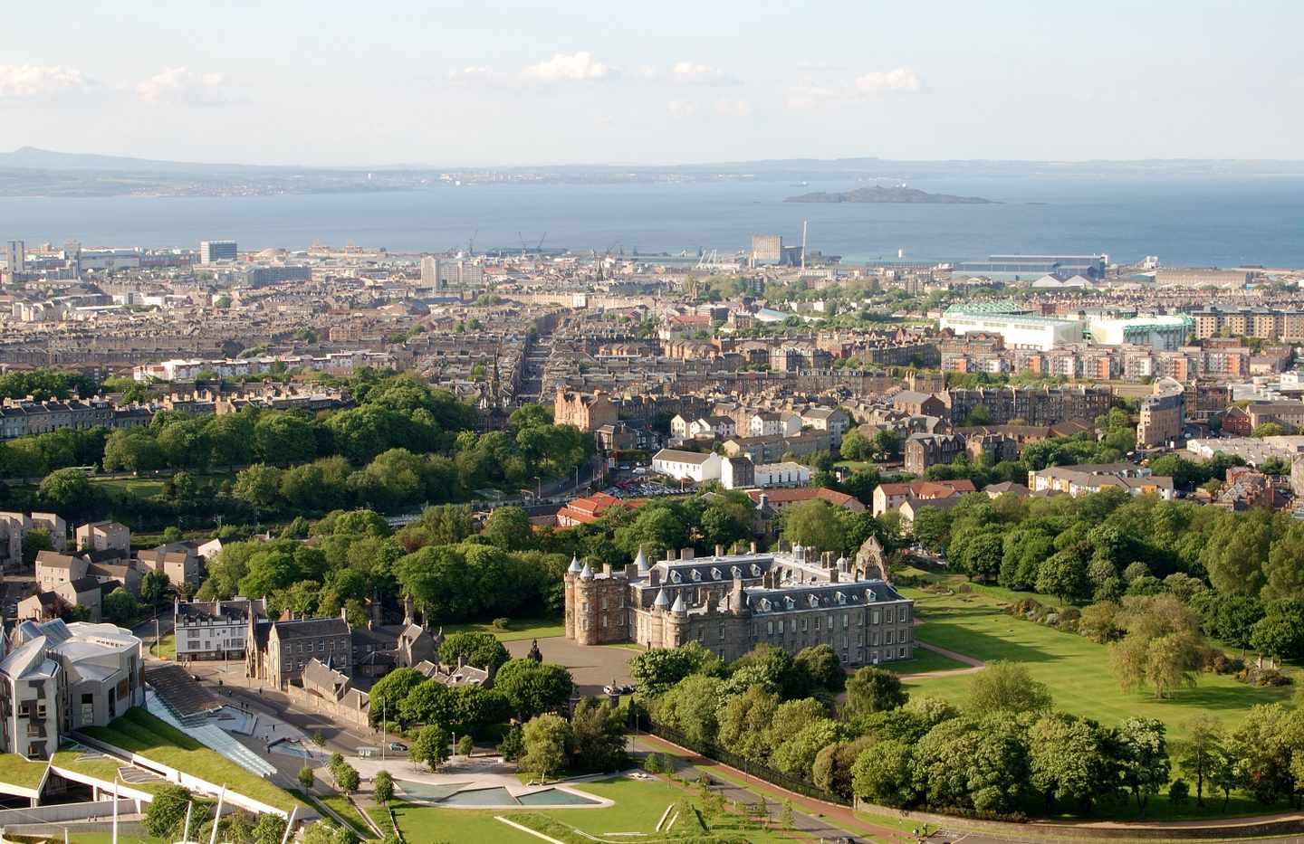 grossbritannien-schottland-edinburgh-holyrood-castle-g-146775735.jpg