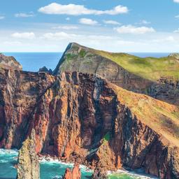 Blick auf die Steilküste von Ponta de Sao Lourenço auf Madeira