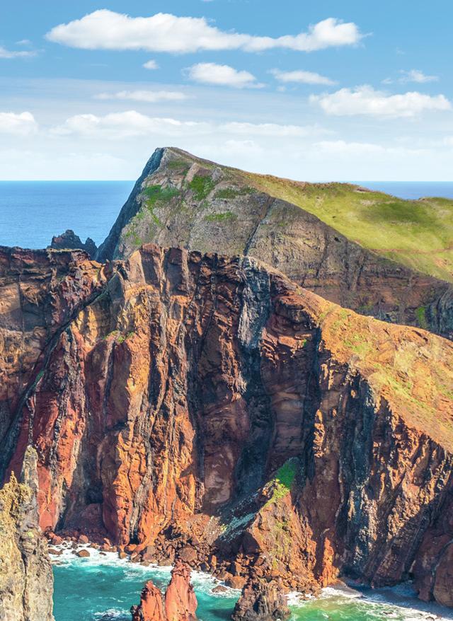 Madeira Urlaub Blick auf die Steilküste von Ponta de Sao Lourenço auf Madeira