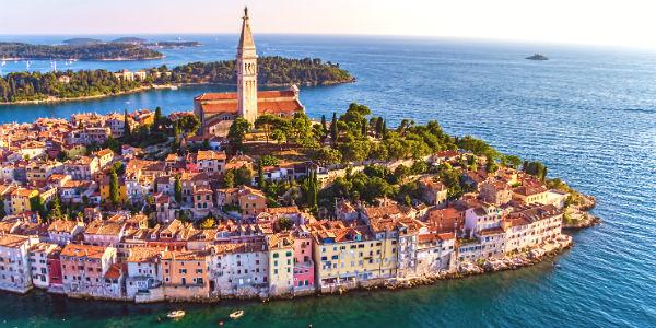 rovinj-stadtansicht-istrien-kroatien-t-471533455.jpg
