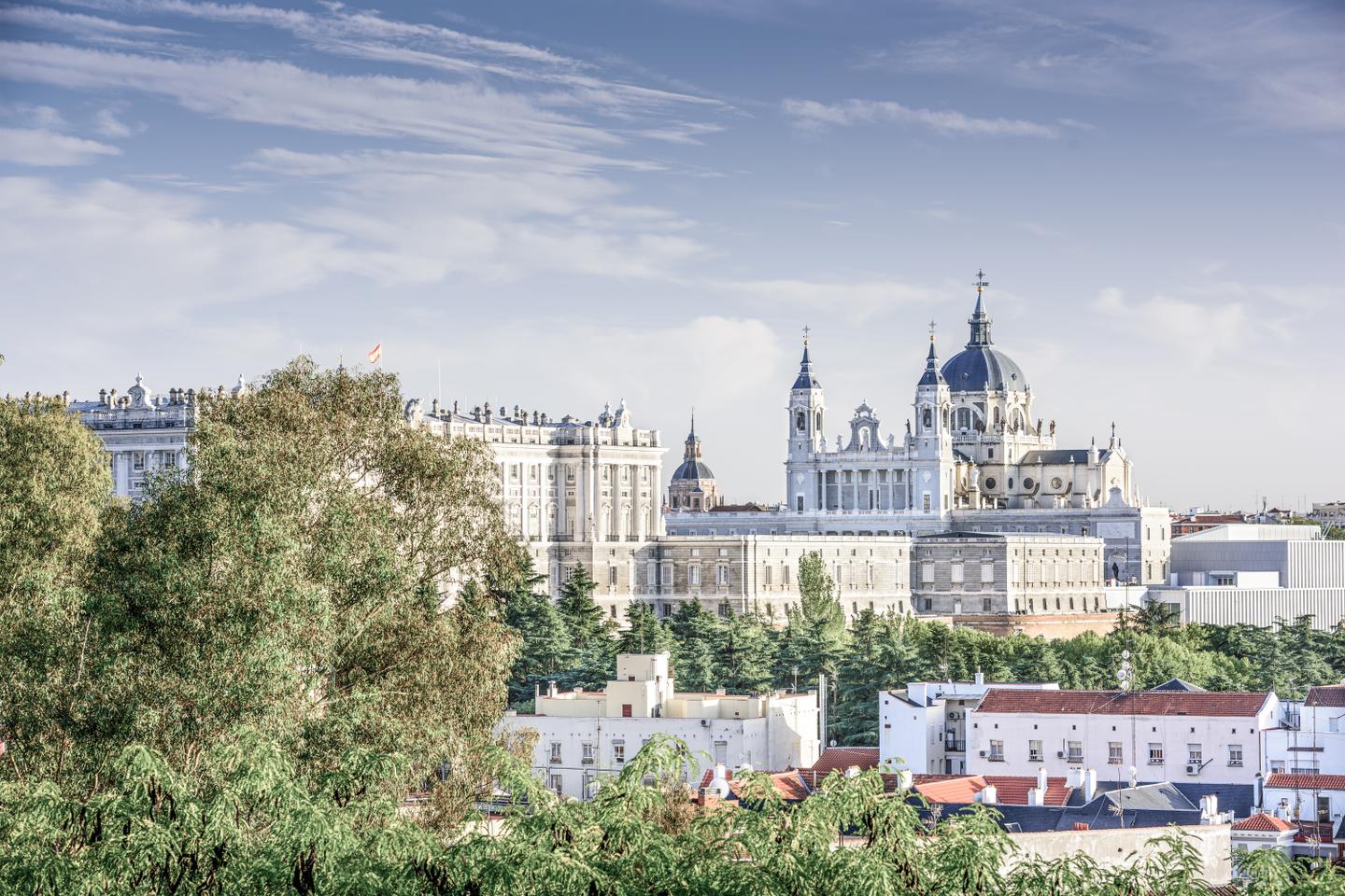 bltbc05eae9532146c1-spanien-madrid-skyline-almudena-kathedrale-g-527174739_bearbeitet.jpg spanien-madrid-skyline-almudena-kathedrale-g-527174739_bearbeitet.jpg