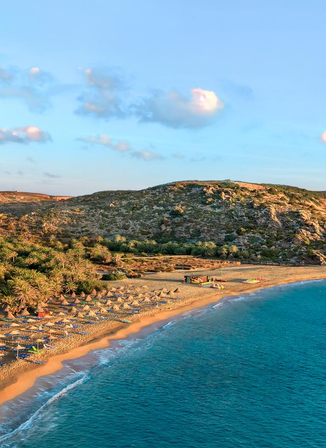 Jetzt noch Sonne tanken Herbsturlaub: Palmenstrand von Vai auf Kreta, Griechenland