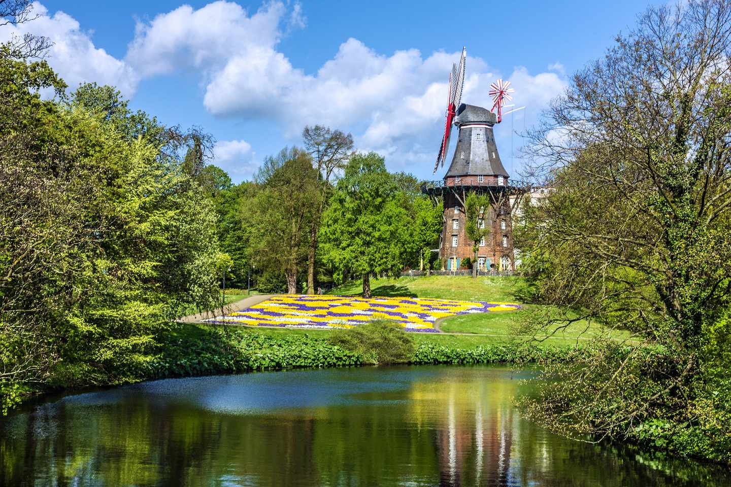 deutschland-bremen-mühle-im-park-g-1405865395.jpg