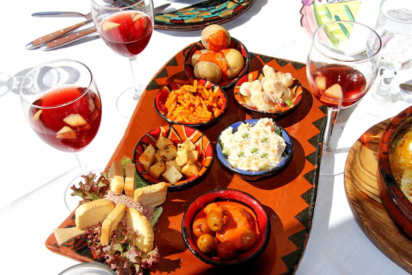 06_01_spanien_essen_dertour_g-480974063.jpg