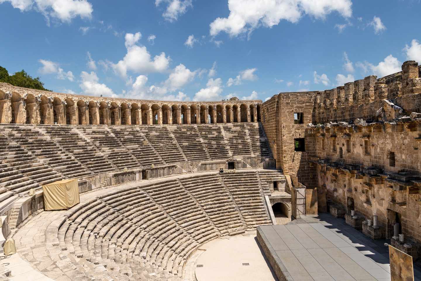 tuerkei-antalya-antike-staette-von-aspendos-g-1415359318.jpg