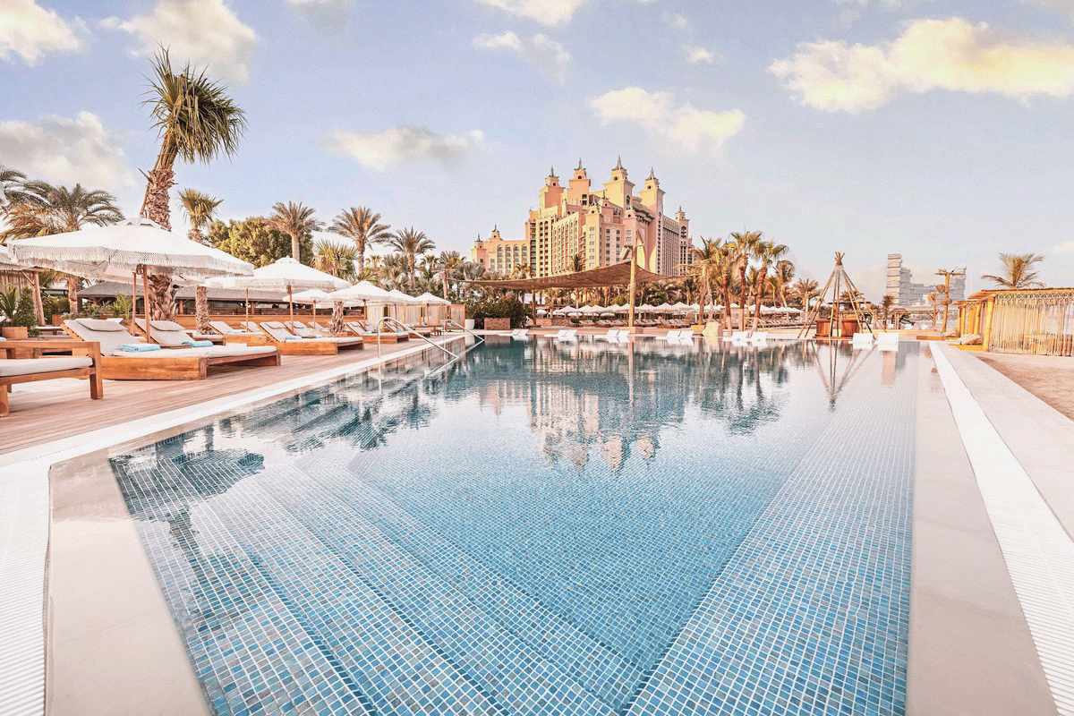 blteb049a1a3bff54b1-vae-dubai-hotel_atlantis_the_palm-d-D22G2223_10.jpg Dubai Hotel Atlantis the Palm: Poollandschaft