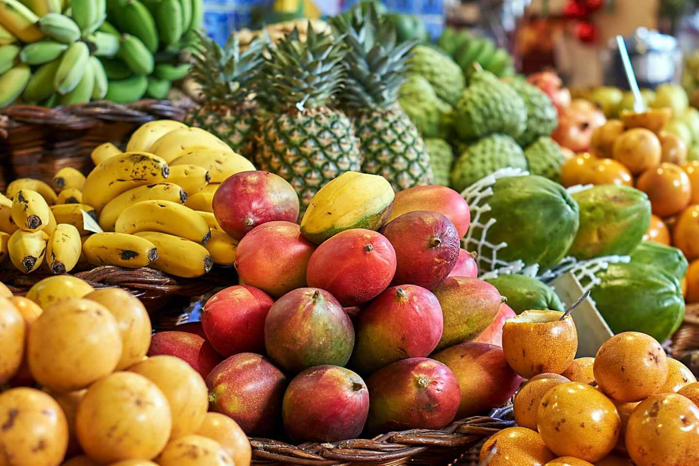 portugal-madeira-fruechte-auf-dem-markt-g-1152157367.jpg