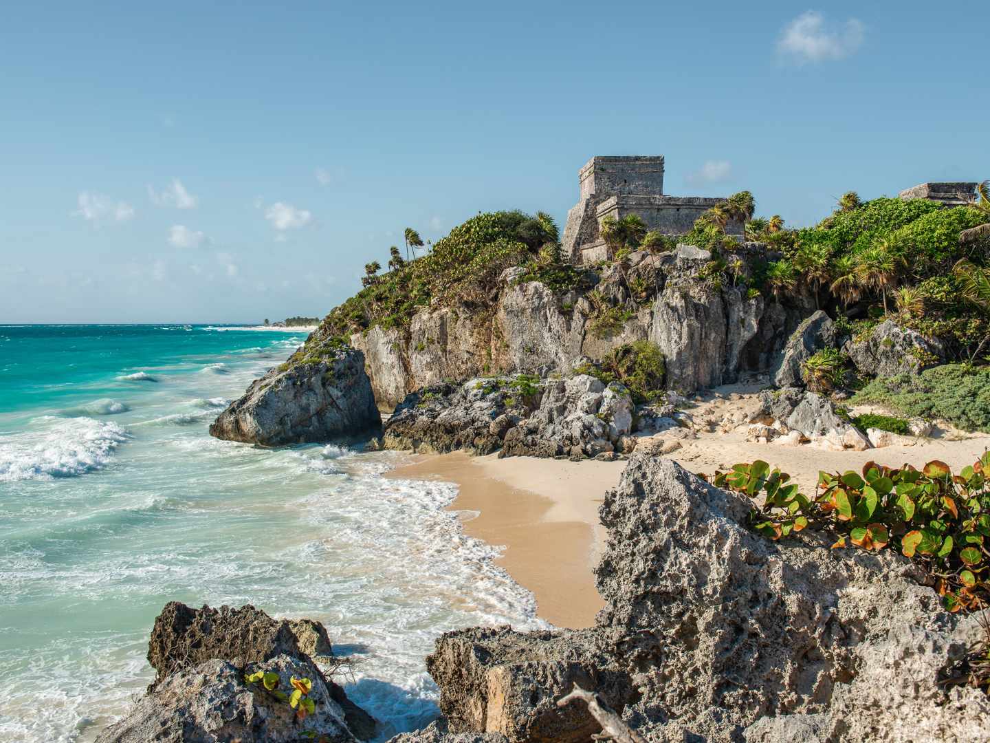 mexiko-tulum-ruine-tempel-am-meer-kv-g-1134577381.jpg