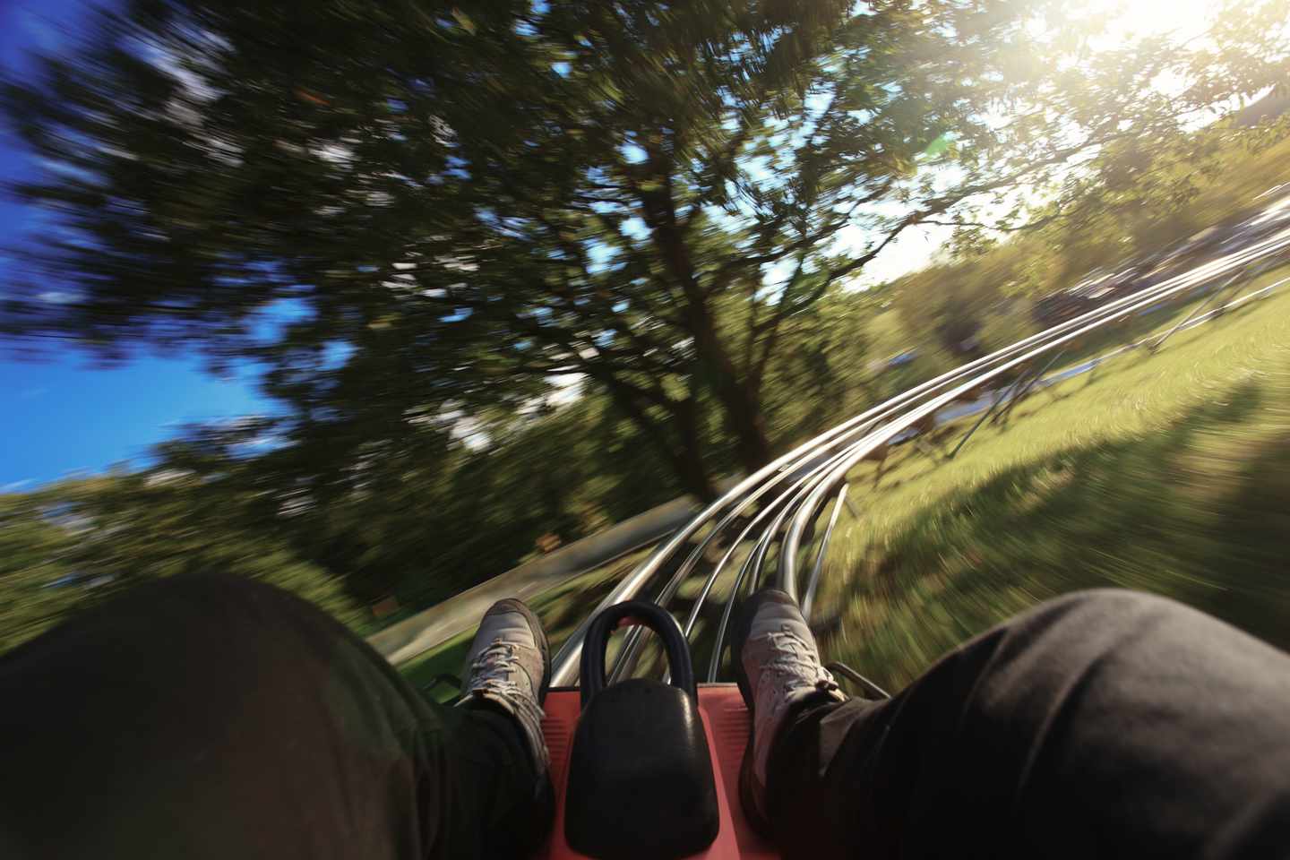 deutschland-thueringen-thueringer-wald-sommerrodelbahn-g-488712730.jpg