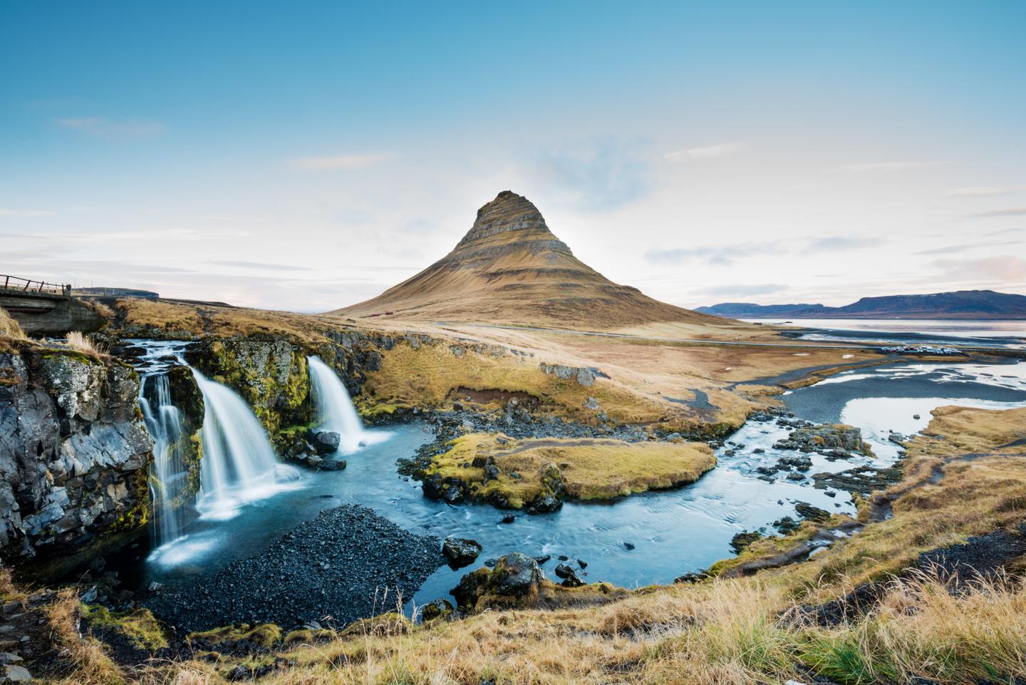 blt1d91c7d7c0eabac3-island-Kirkjufellfoss-wasserfall-und-berge-g-1082087368.jpg island-Kirkjufellfoss-wasserfall-und-berge-g-1082087368.jpg