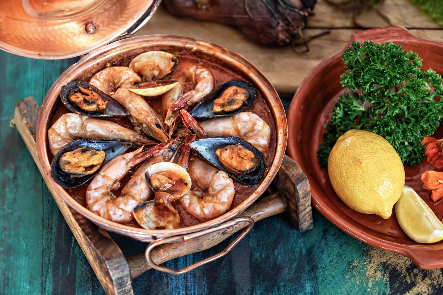 portugal-cataplana-g-1172894435.jpg