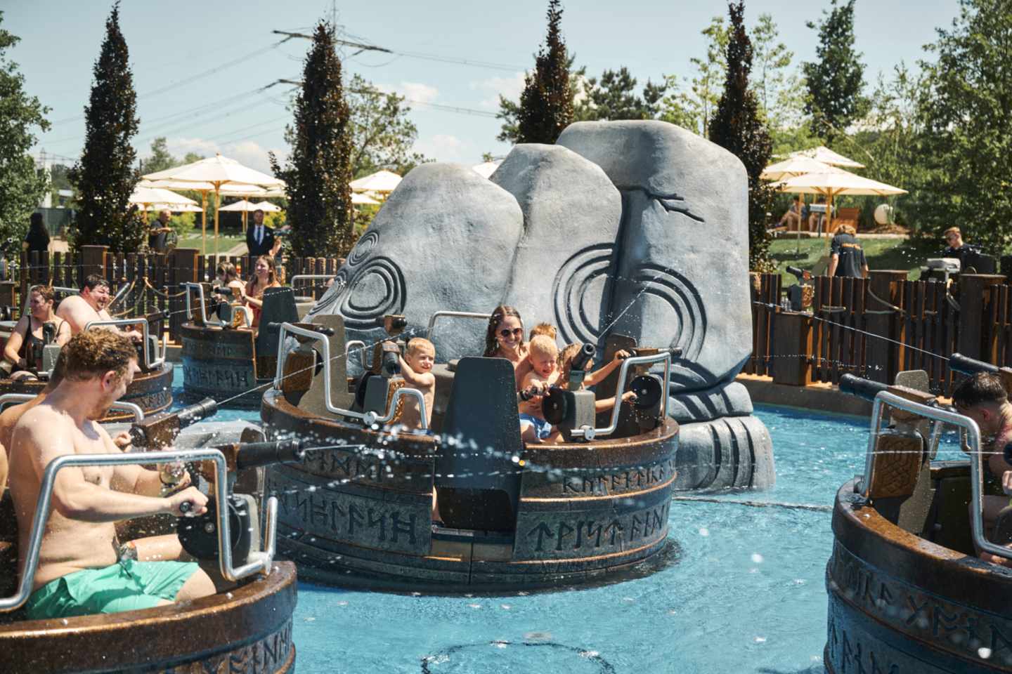 deutschland-baden_wuertemberg-europapark_rust_rulantica-Tonnevirvel_Fahrt.jpg