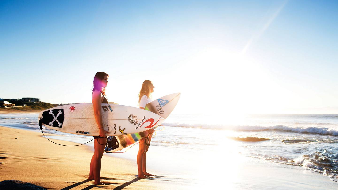australien-surfer-sonnenuntergang-merewetherbeach-f.jpg
