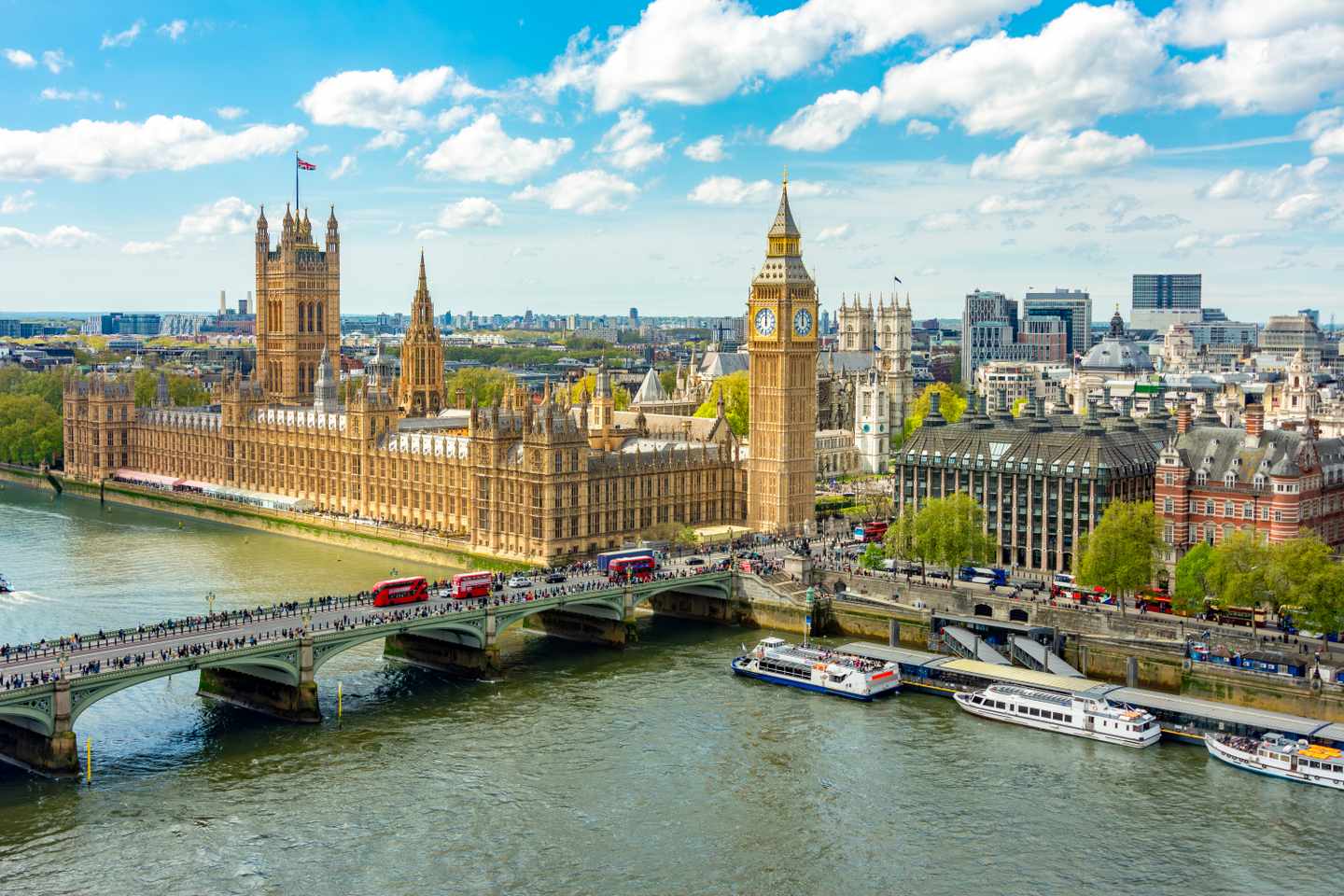 London Hotels: Luftaufnahme des Parlamentsgebäudes & Big Ben