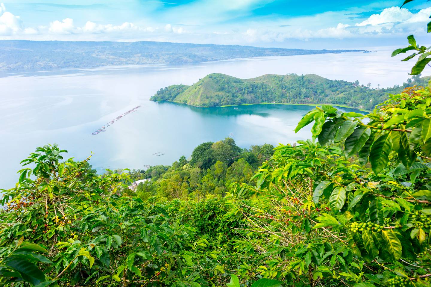 blt19e0f36f3f42d5cb-indonesien-insel-sumatra-toba-t-450855639.jpg indonesien-insel-sumatra-toba-t-450855639.jpg