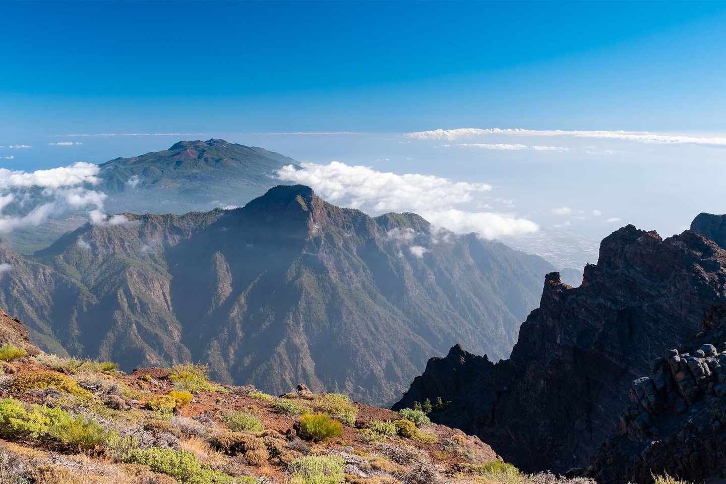 blta865fb92dcdd8665-spain-la-palma-caldera-de-taburiente-mountain-landscape-wolken-g-1185722431.jpg Kanaren caldera de taburiente mountain