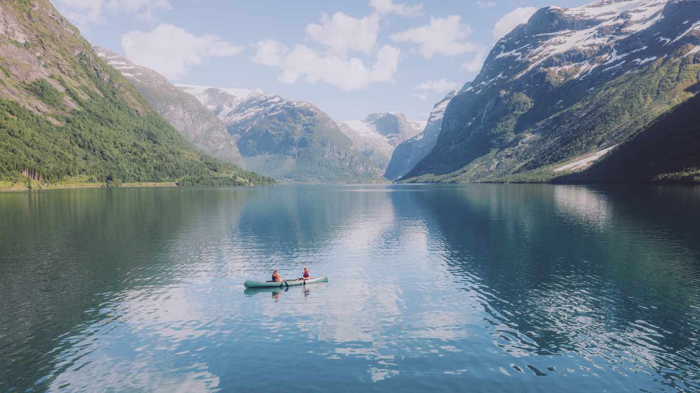norvegen-vestland-lovatnet-kanu-see-g-1409728243.jpeg