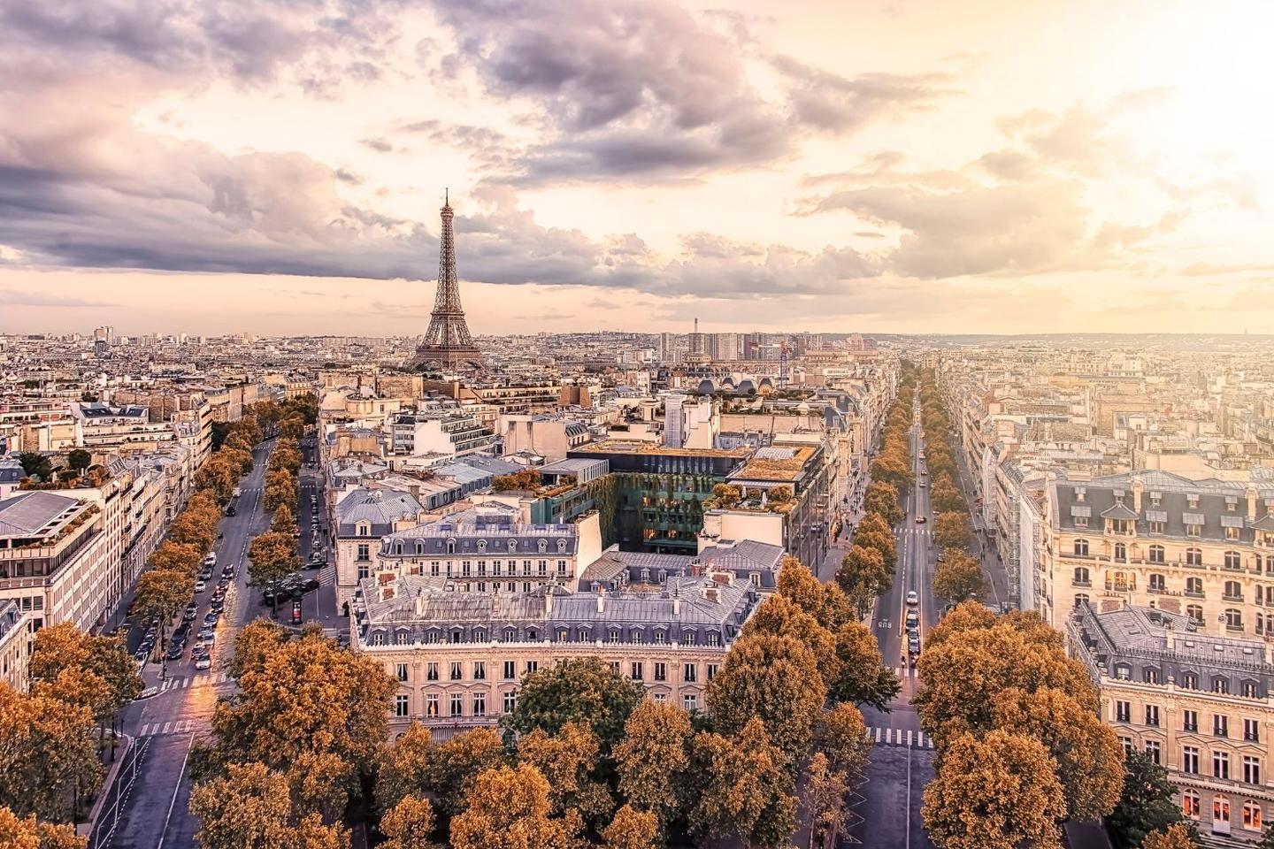 paris-skyline-g-1155913462.jpg