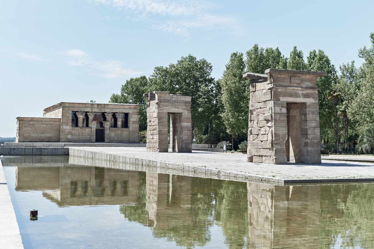 spanien-madrid-aegyptische-tempel-von-debod-g-682488438_bearbeitet.jpg